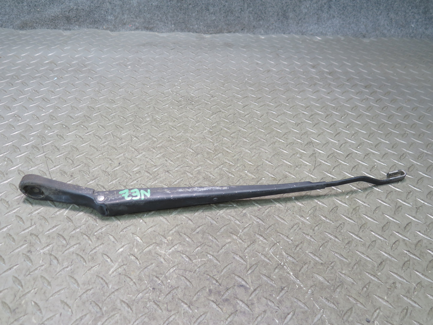 90-96 Nissan Z32 300ZX 2+0 Set of 2 Front Windshield Left & Right Wiper Arm OEM