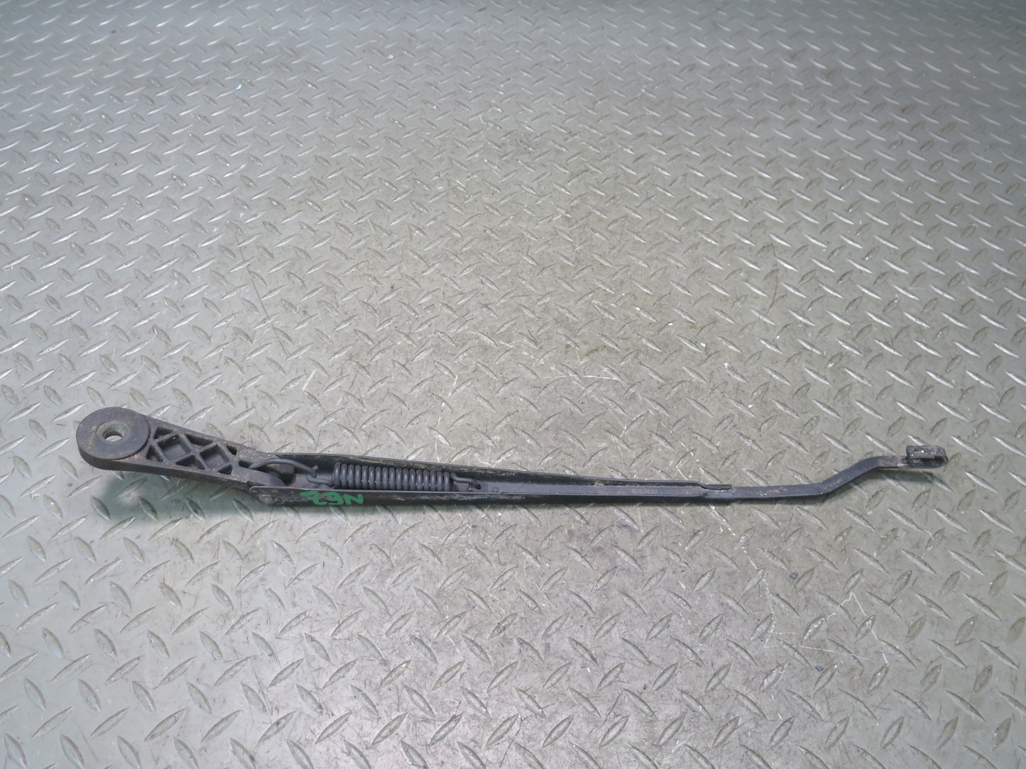 90-96 Nissan Z32 300ZX 2+0 Set of 2 Front Windshield Left & Right Wiper Arm OEM