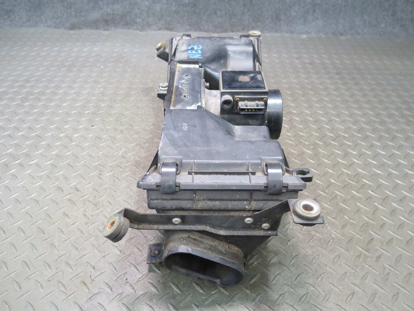 92-93 Nissan Z32 300ZX NON Turbo Air Intake Cleaner Filter Box W/ MAF Sensor OEM