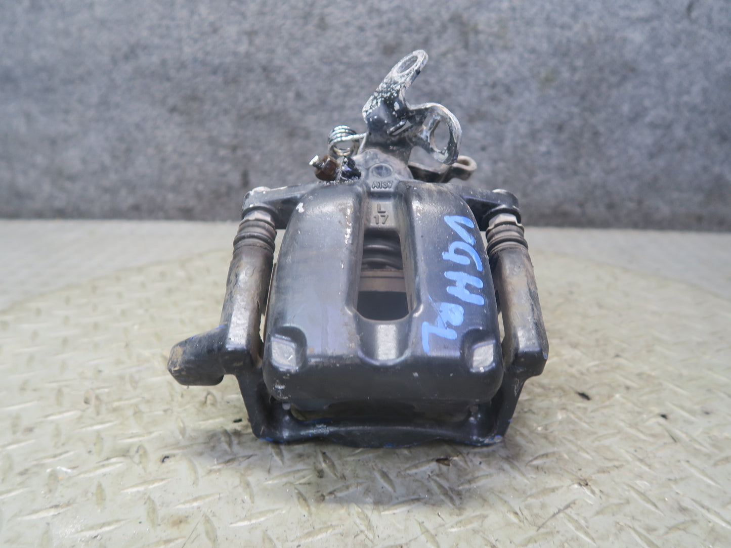 2008 VW Golf MK5 R32 AWD Set of 2 Rear Left & Right Brake Caliper OEM
