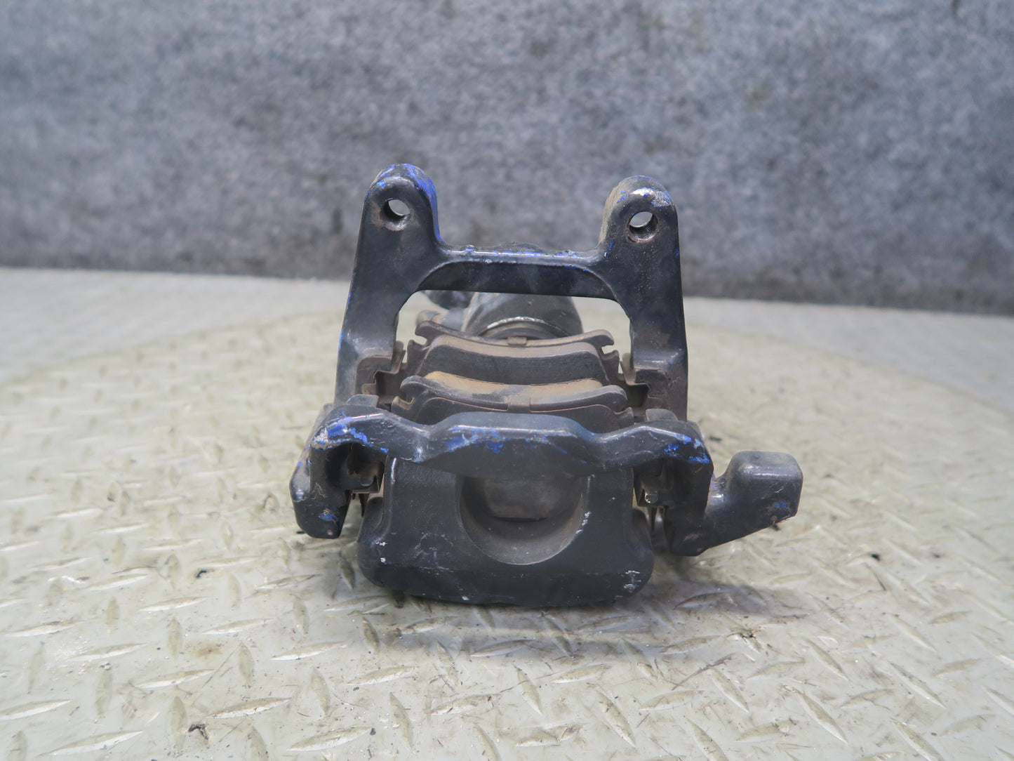 2008 VW Golf MK5 R32 AWD Set of 2 Rear Left & Right Brake Caliper OEM