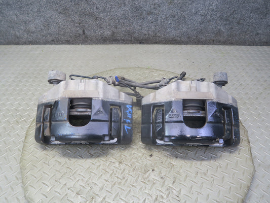 2008 VW Golf MK5 R32 AWD Set of 2 Front Left & Right Brake Caliper OEM
