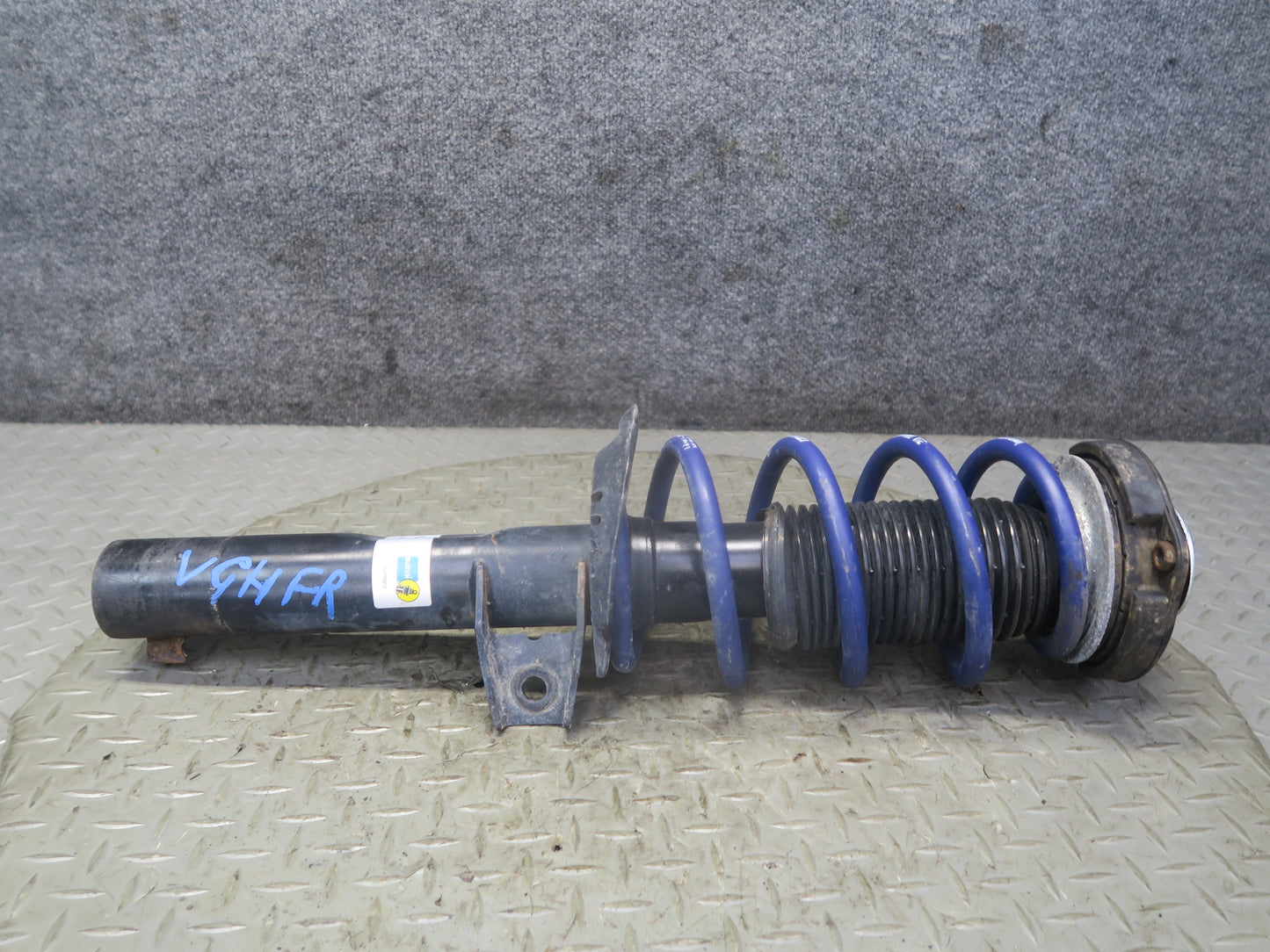 06-09 VW Golf MK5 R32 Set of 2 Bilstein Strut Shock Absorber w H&R Springs