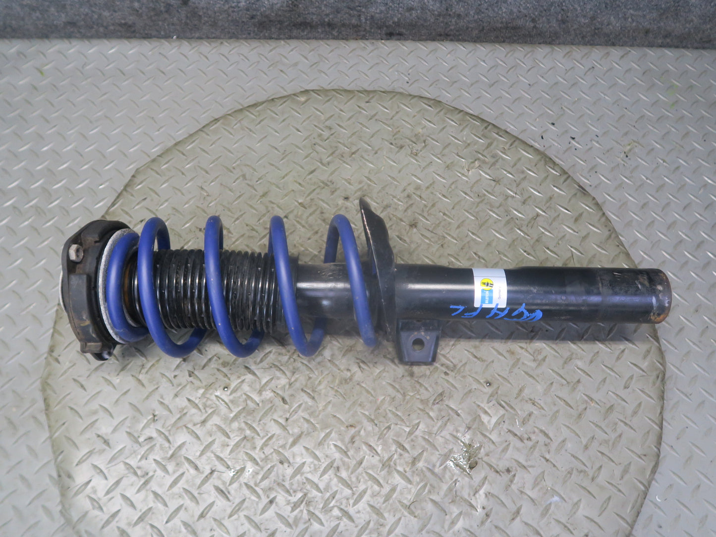 06-09 VW Golf MK5 R32 Set of 2 Bilstein Strut Shock Absorber w H&R Springs