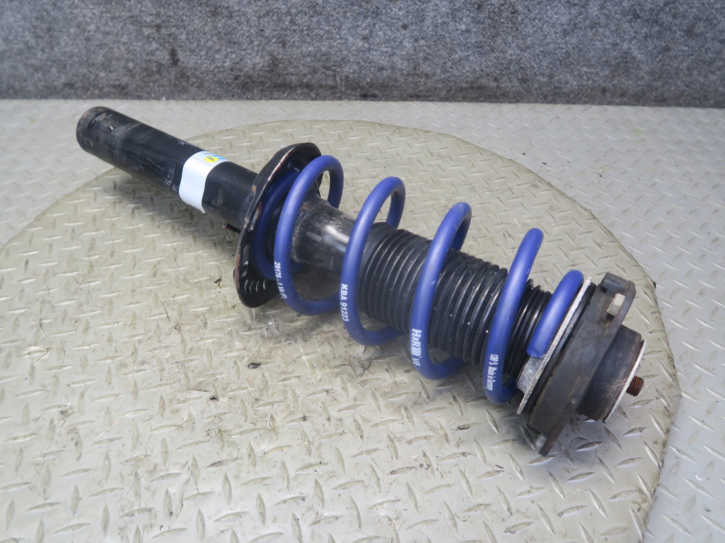 06-09 VW Golf MK5 R32 Set of 2 Bilstein Strut Shock Absorber w H&R Springs