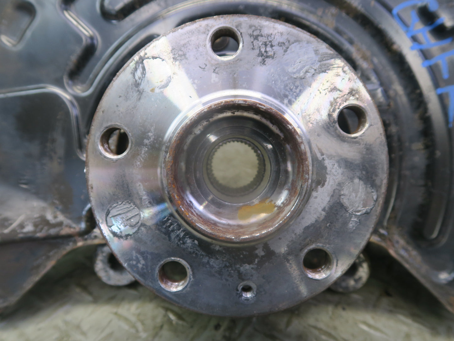 2008 VW Golf R32 AWD Front Right Spindle Knuckle Wheel Hub Bearing OEM