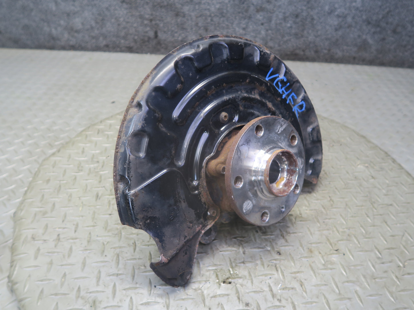 2008 VW Golf R32 AWD Front Right Spindle Knuckle Wheel Hub Bearing OEM