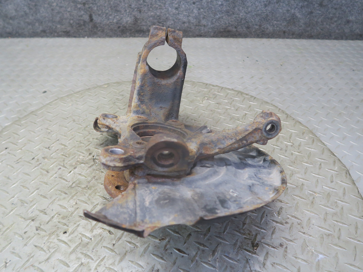 2008 VW Golf R32 AWD Front Right Spindle Knuckle Wheel Hub Bearing OEM
