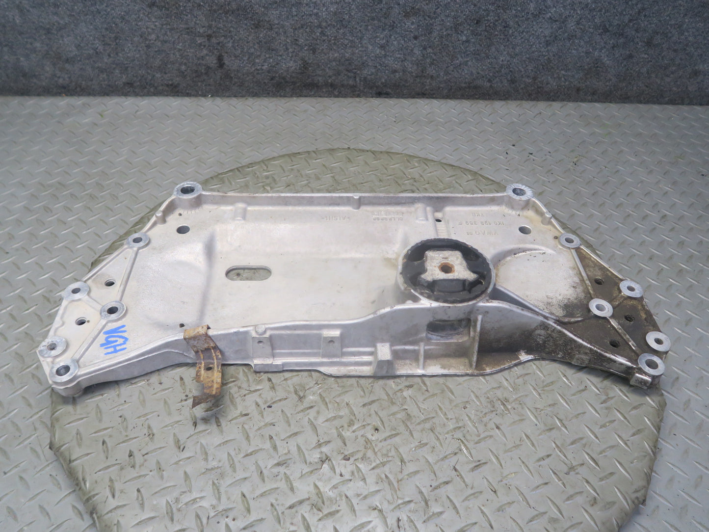 06-09 VW Golf MK5 R32 Set of 3 Front Subframe Mount Bracket Support OEM