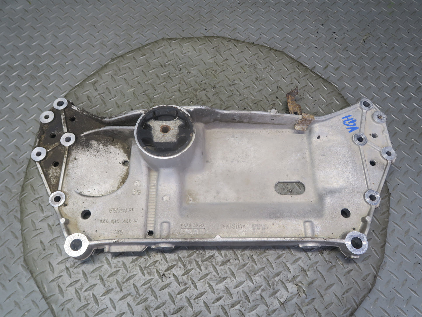 06-09 VW Golf MK5 R32 Set of 3 Front Subframe Mount Bracket Support OEM