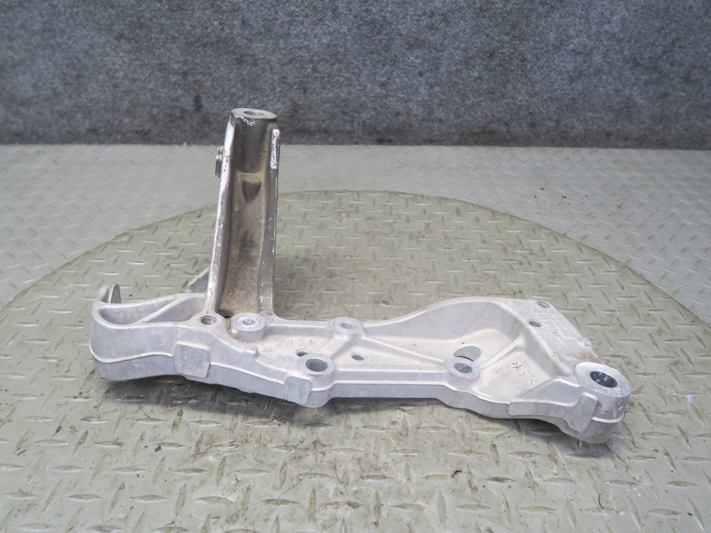 06-09 VW Golf MK5 R32 Set of 3 Front Subframe Mount Bracket Support OEM