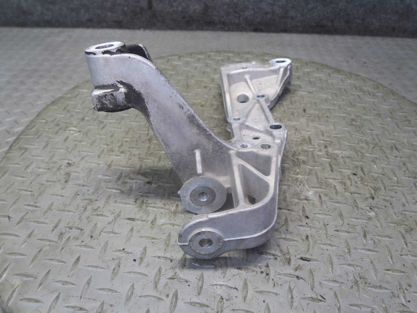 06-09 VW Golf MK5 R32 Set of 3 Front Subframe Mount Bracket Support OEM
