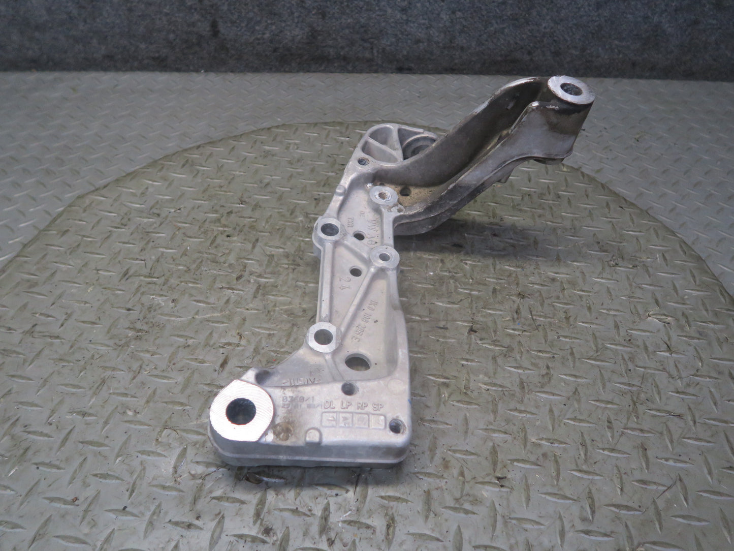 06-09 VW Golf MK5 R32 Set of 3 Front Subframe Mount Bracket Support OEM