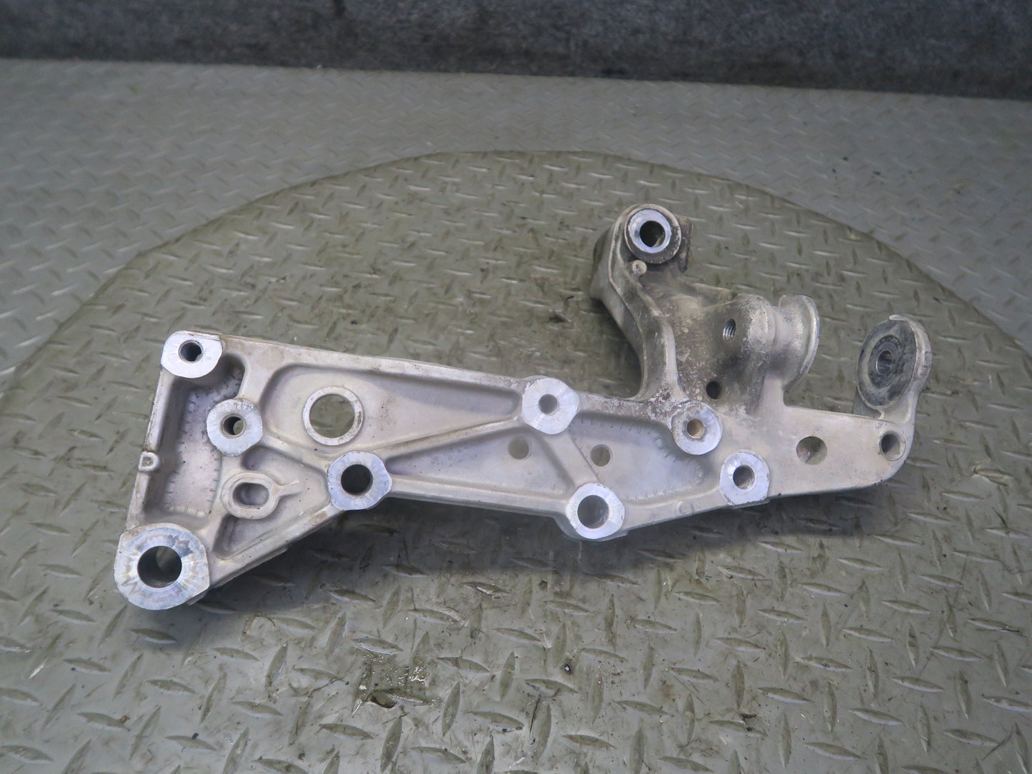 06-09 VW Golf MK5 R32 Set of 3 Front Subframe Mount Bracket Support OEM