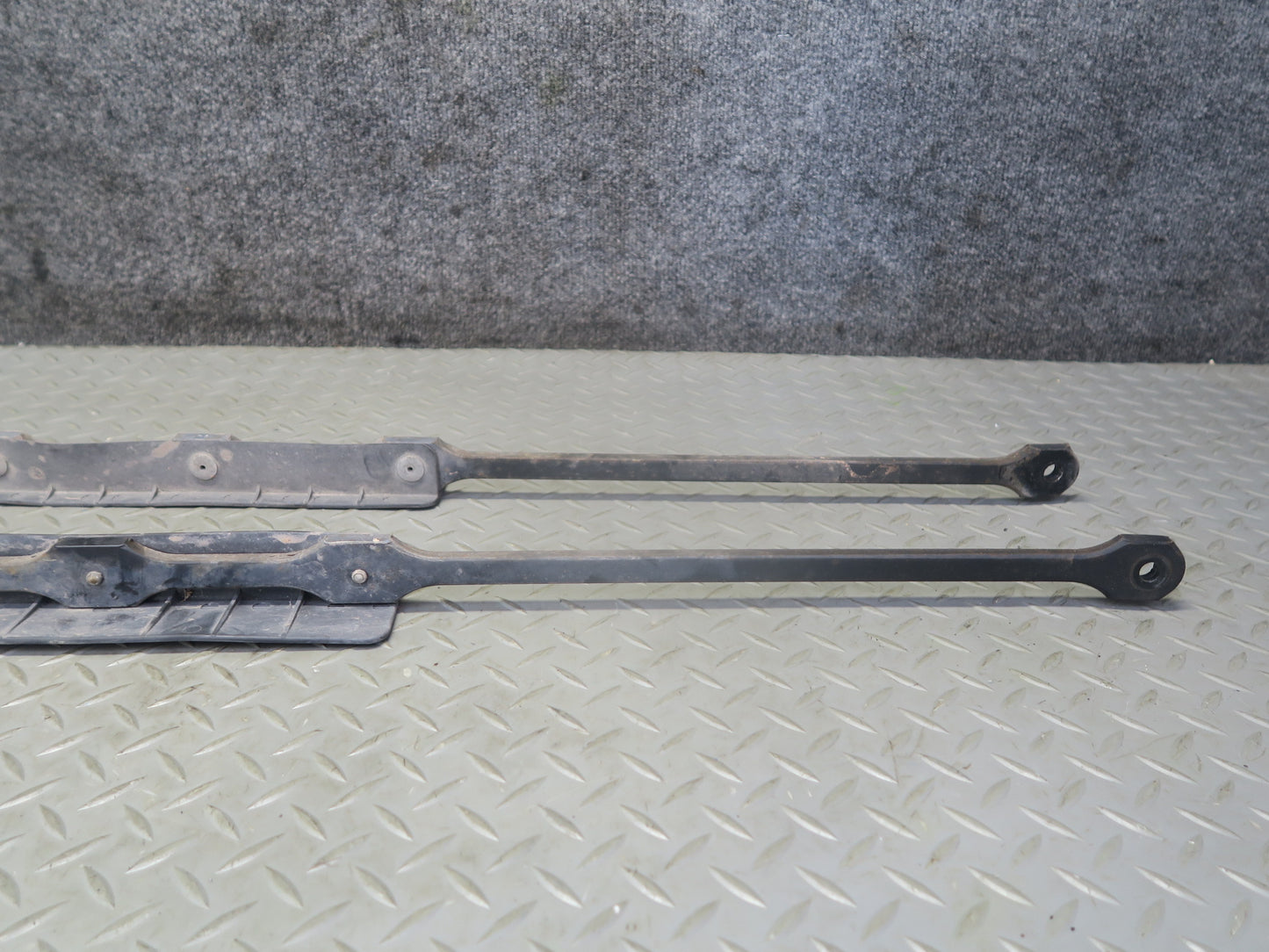 02-10 Lexus UZZ40L SC430 Set of 5 Rear Suspension Mounting Brace Plate OEM