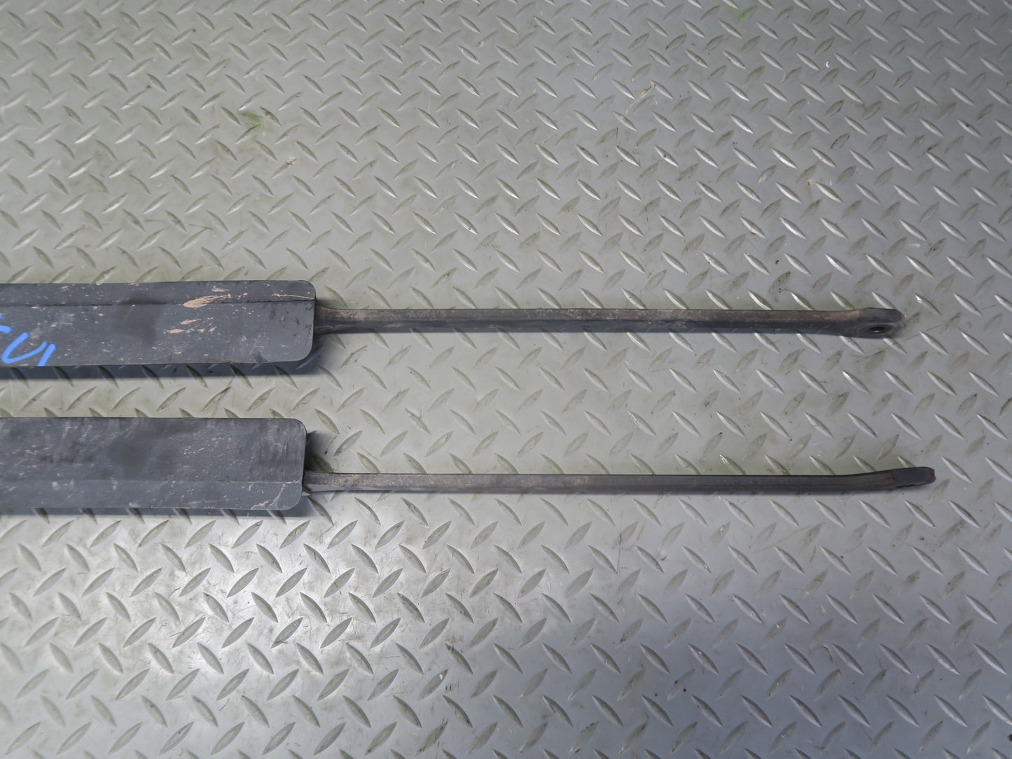 02-10 Lexus UZZ40L SC430 Set of 5 Rear Suspension Mounting Brace Plate OEM