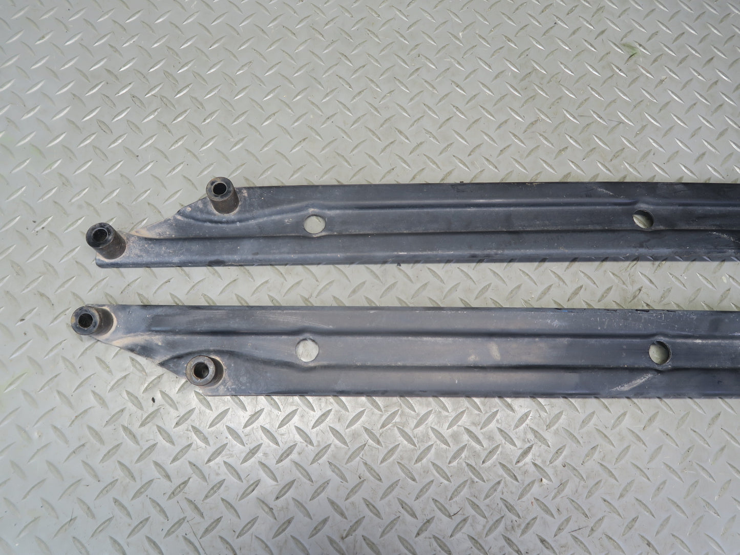 02-10 Lexus UZZ40L SC430 Set of 5 Rear Suspension Mounting Brace Plate OEM