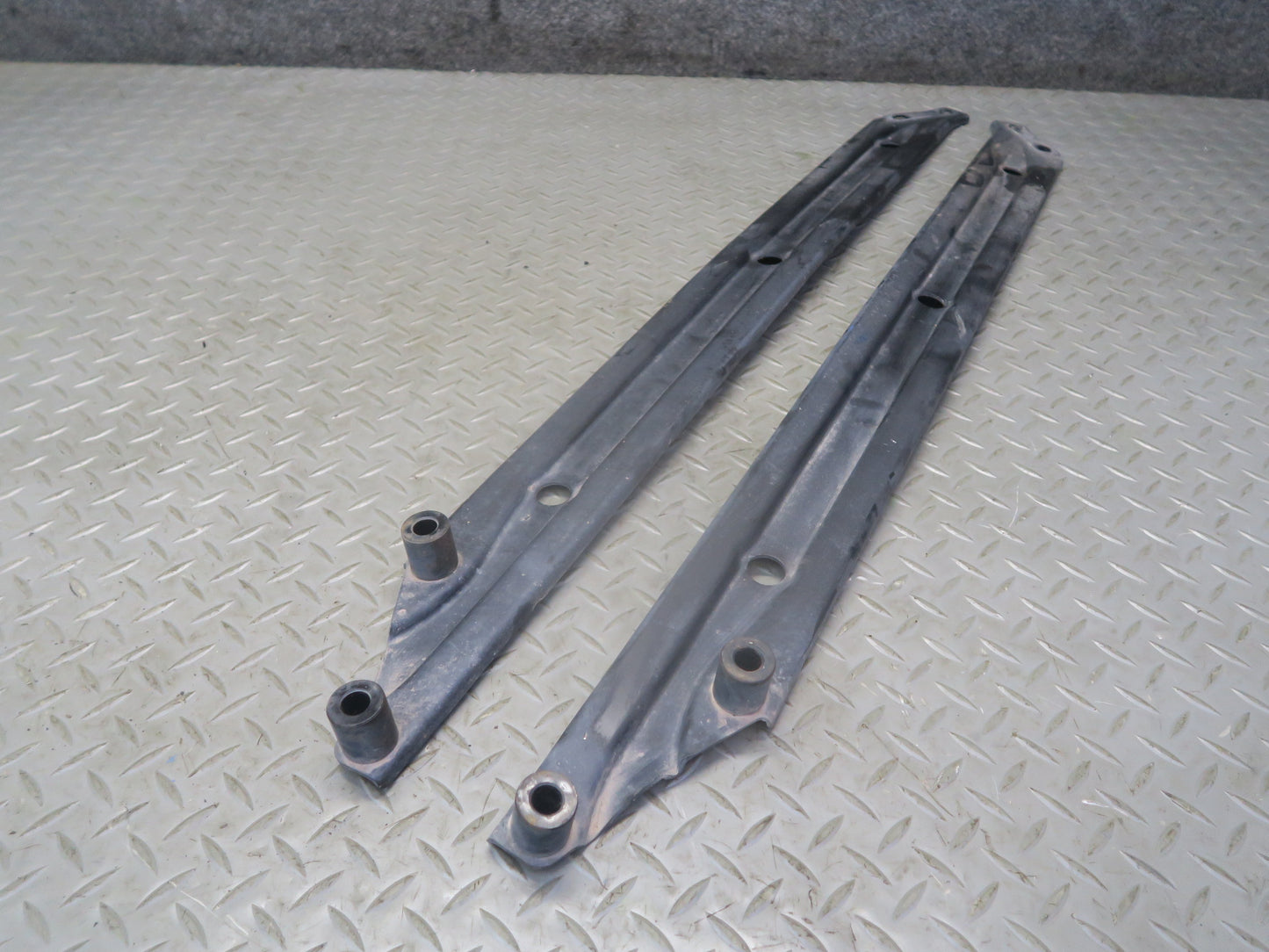 02-10 Lexus UZZ40L SC430 Set of 5 Rear Suspension Mounting Brace Plate OEM