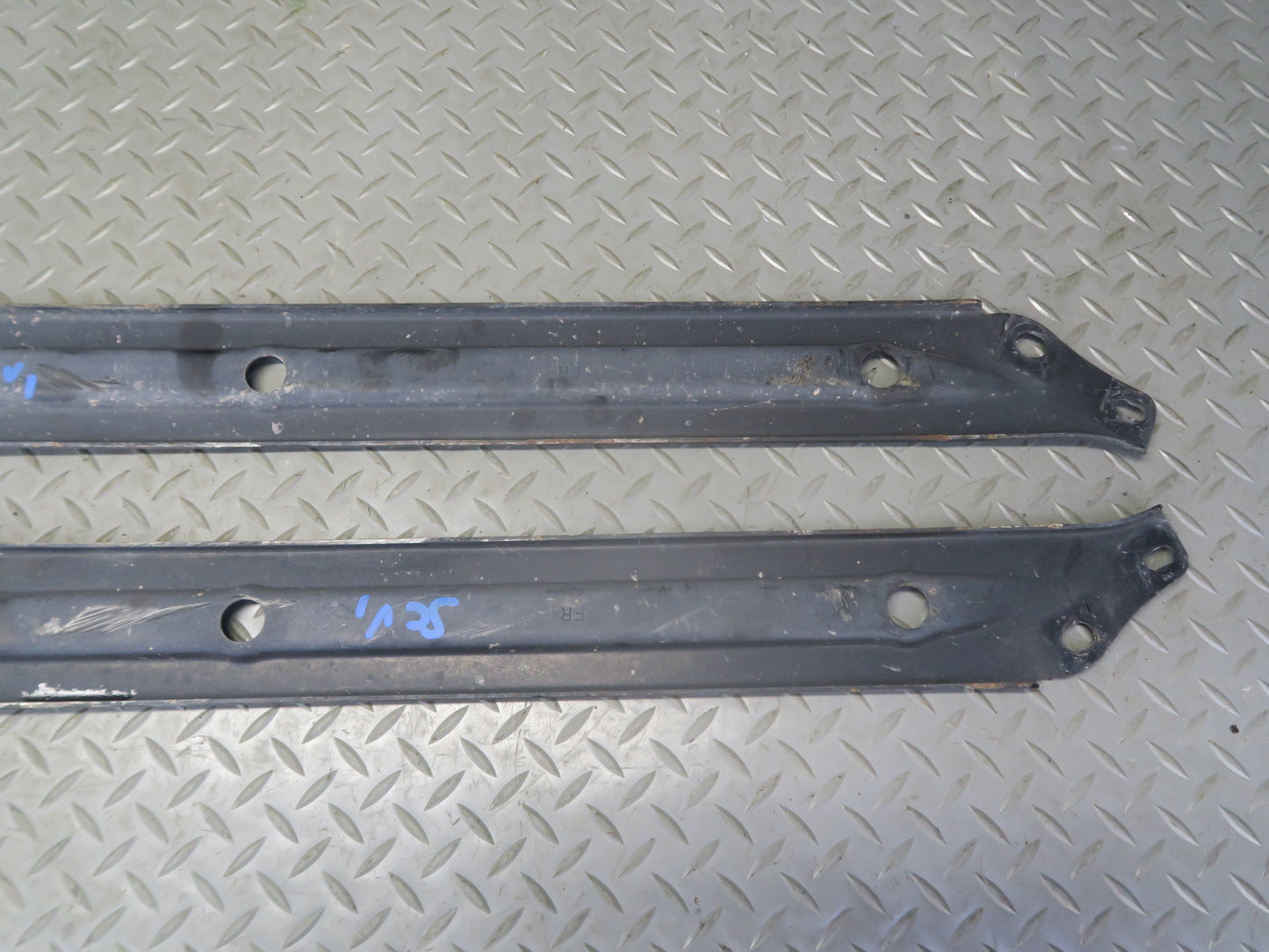 02-10 Lexus UZZ40L SC430 Set of 5 Rear Suspension Mounting Brace Plate OEM