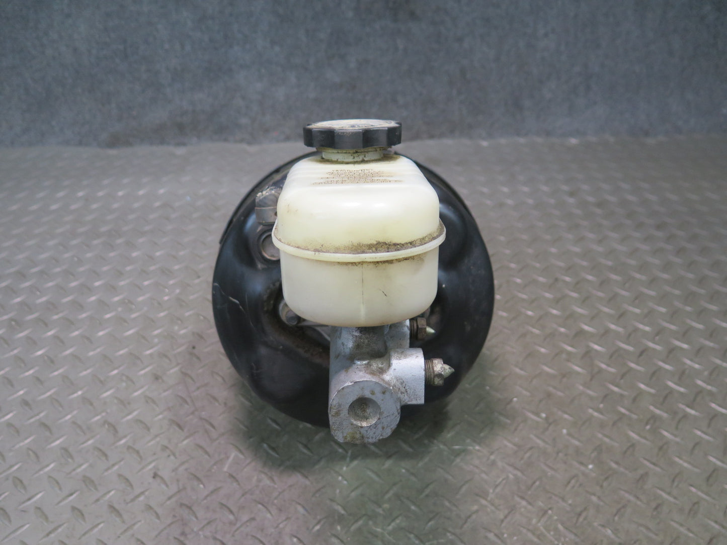 98-04 Chevrolet Corvette C5 Brake Master Cylinder Booster Fluid Reservoir OEM