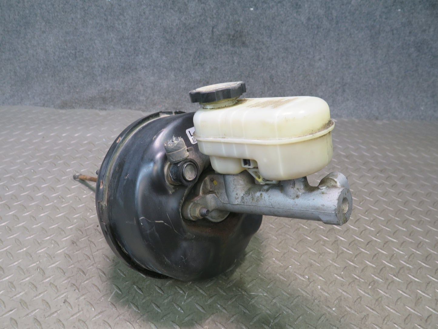 98-04 Chevrolet Corvette C5 Brake Master Cylinder Booster Fluid Reservoir OEM