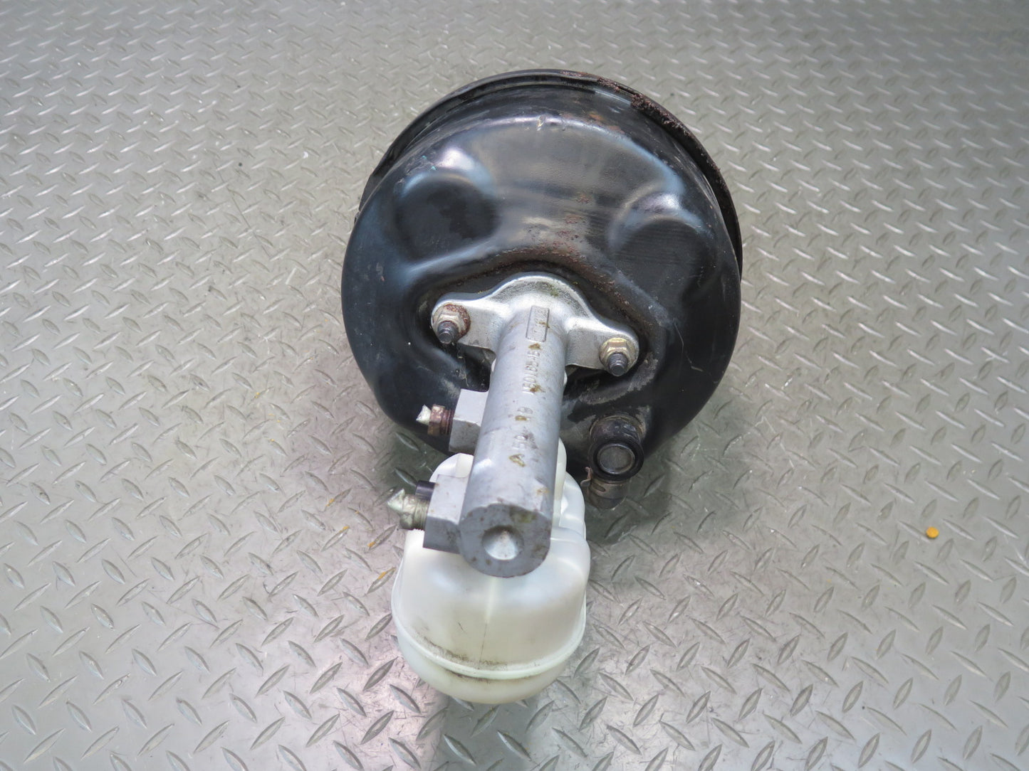98-04 Chevrolet Corvette C5 Brake Master Cylinder Booster Fluid Reservoir OEM