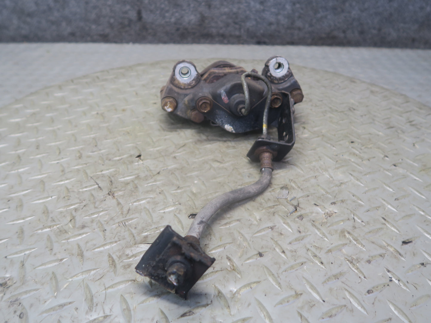 90-96 Nissan 300ZX Z32 NON Turbo Set of 2 Rear Left & Right Brake Caliper OEM