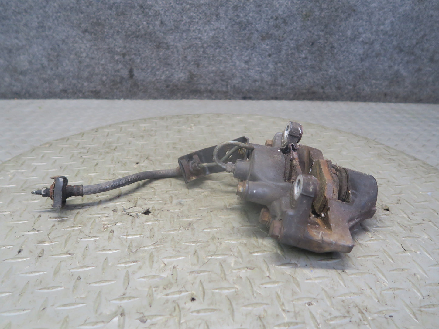 90-96 Nissan 300ZX Z32 NON Turbo Set of 2 Rear Left & Right Brake Caliper OEM