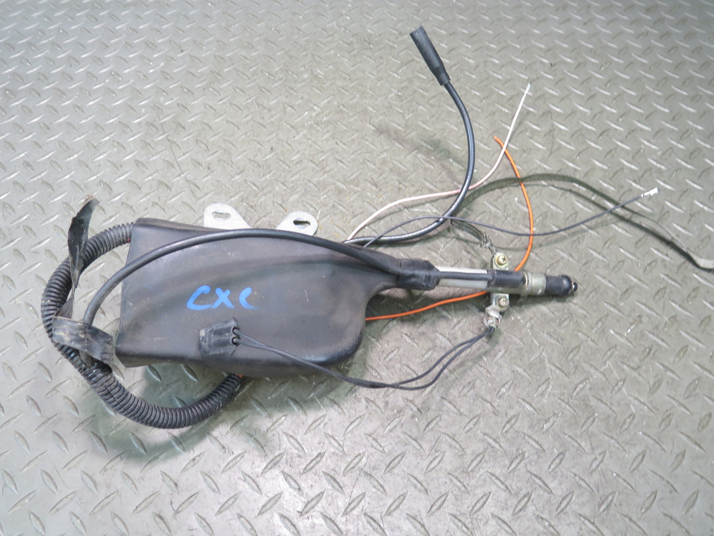 98-04 Chevrolet Corvette C5 Conv Rear Radio Power Antenna w Motor Assembly OEM