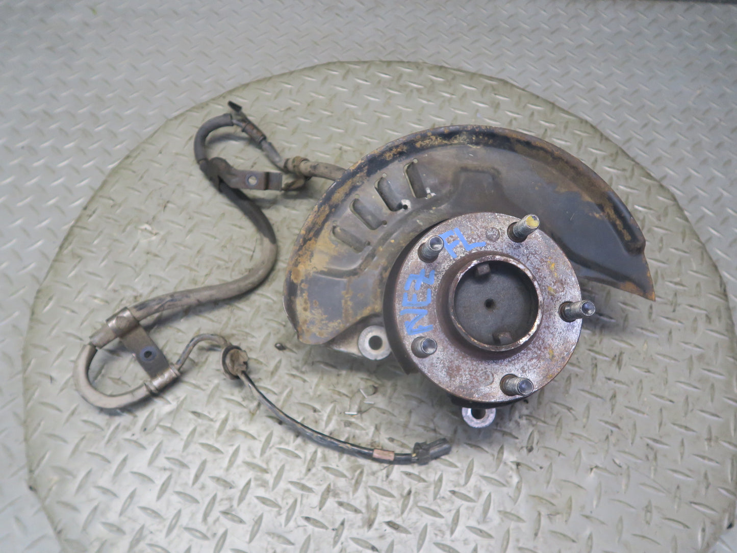 92-96 Nissan Z32 300ZX NON Turbo Front Left Spindle Knuckle Wheel Hub OEM