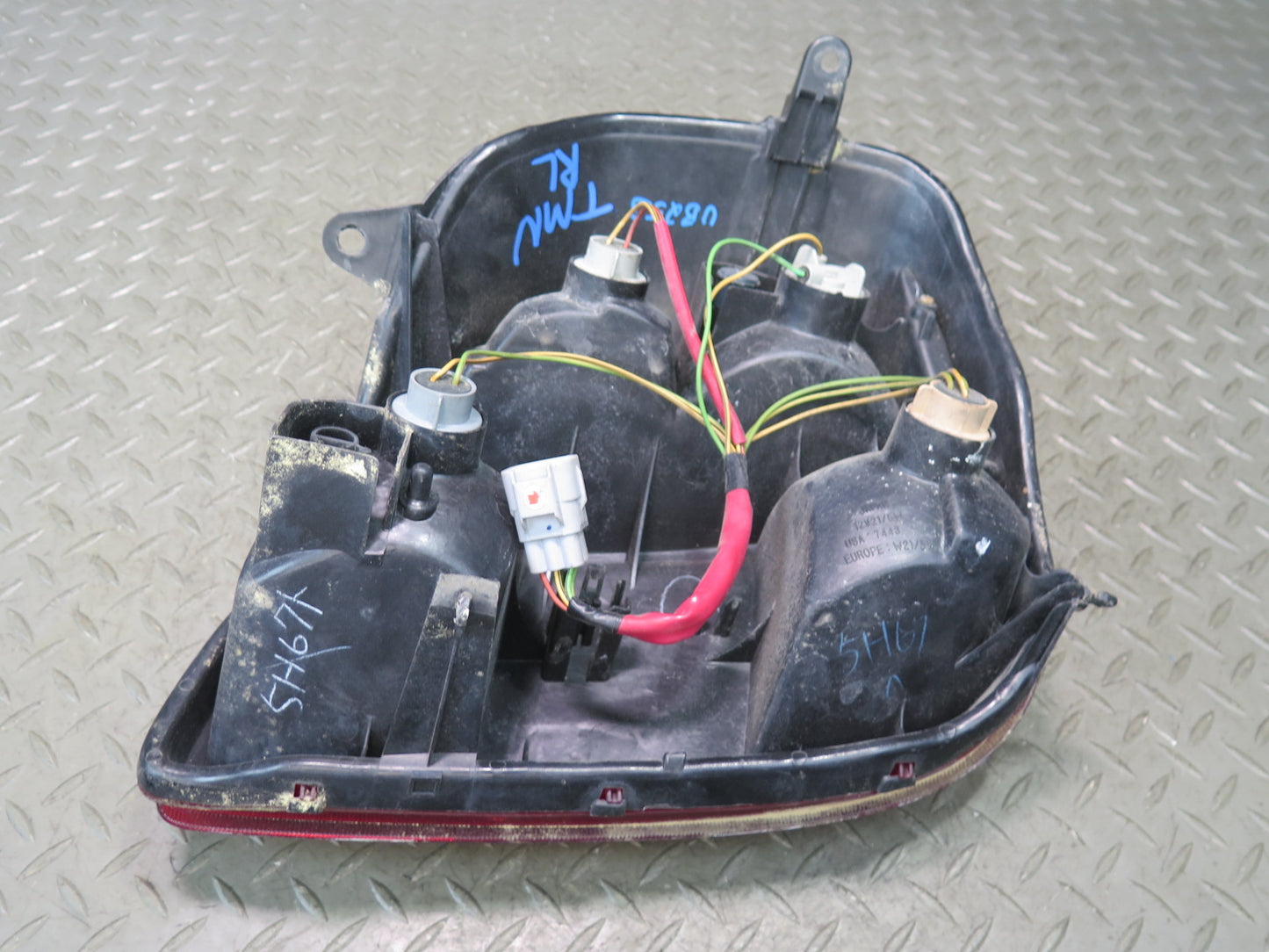 00-02 Toyota MR2 Spyder ZZW30L Set of 2 Rear Left & Right Tail Light Lamp OEM
