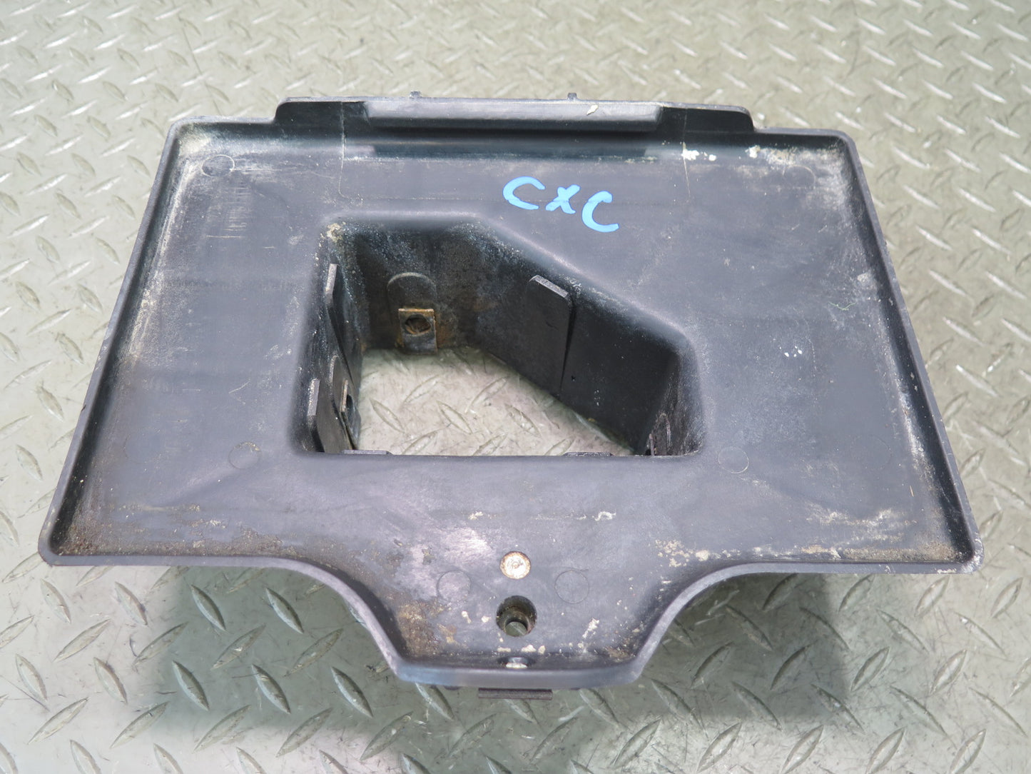97-04 Chevrolet Corvette C5 Battery Tray Holder Bracket Set 10268430 OEM