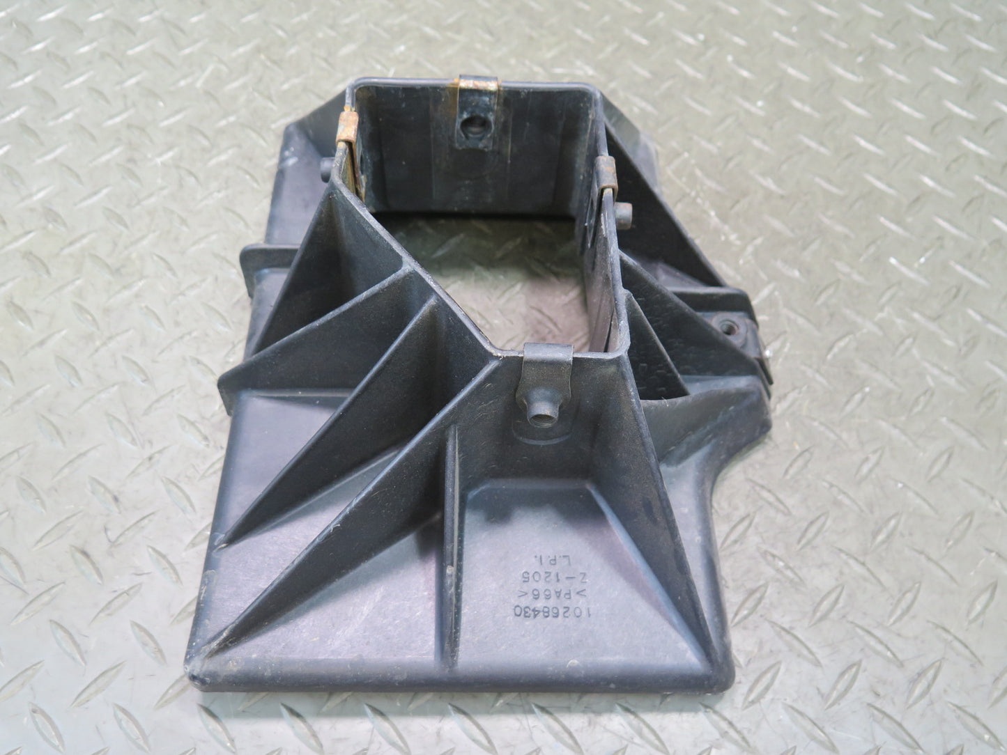 97-04 Chevrolet Corvette C5 Battery Tray Holder Bracket Set 10268430 OEM
