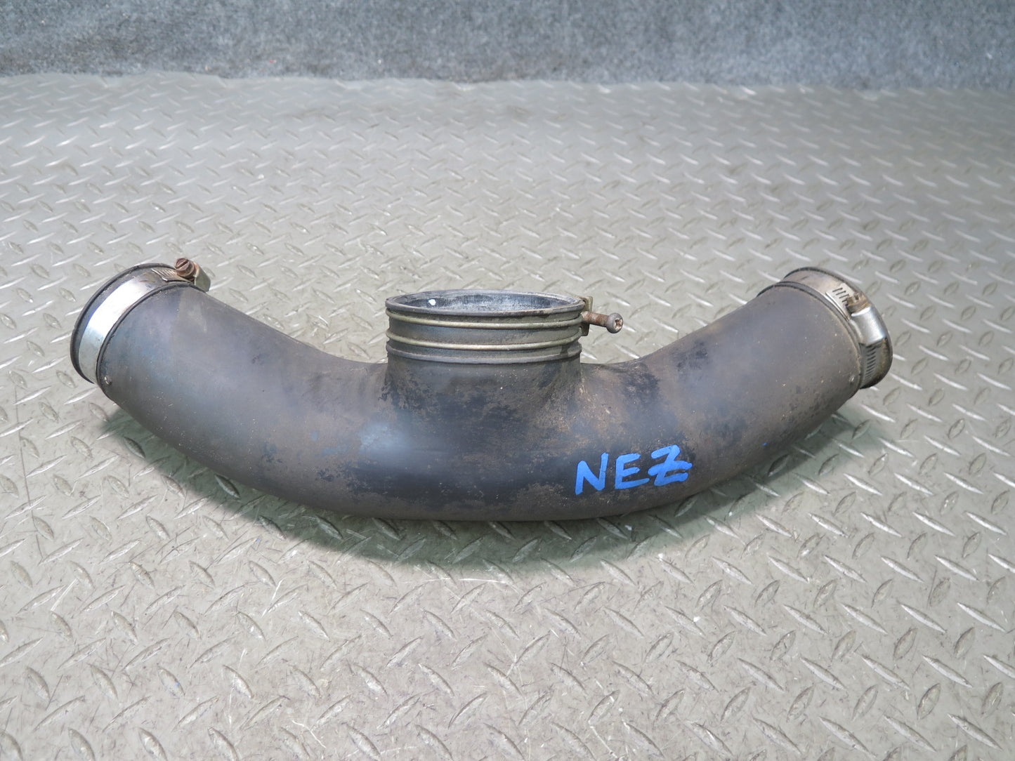 90-96 Nissan Z32 300ZX NA Center Air Intake Duct Hose Pipe Line OEM