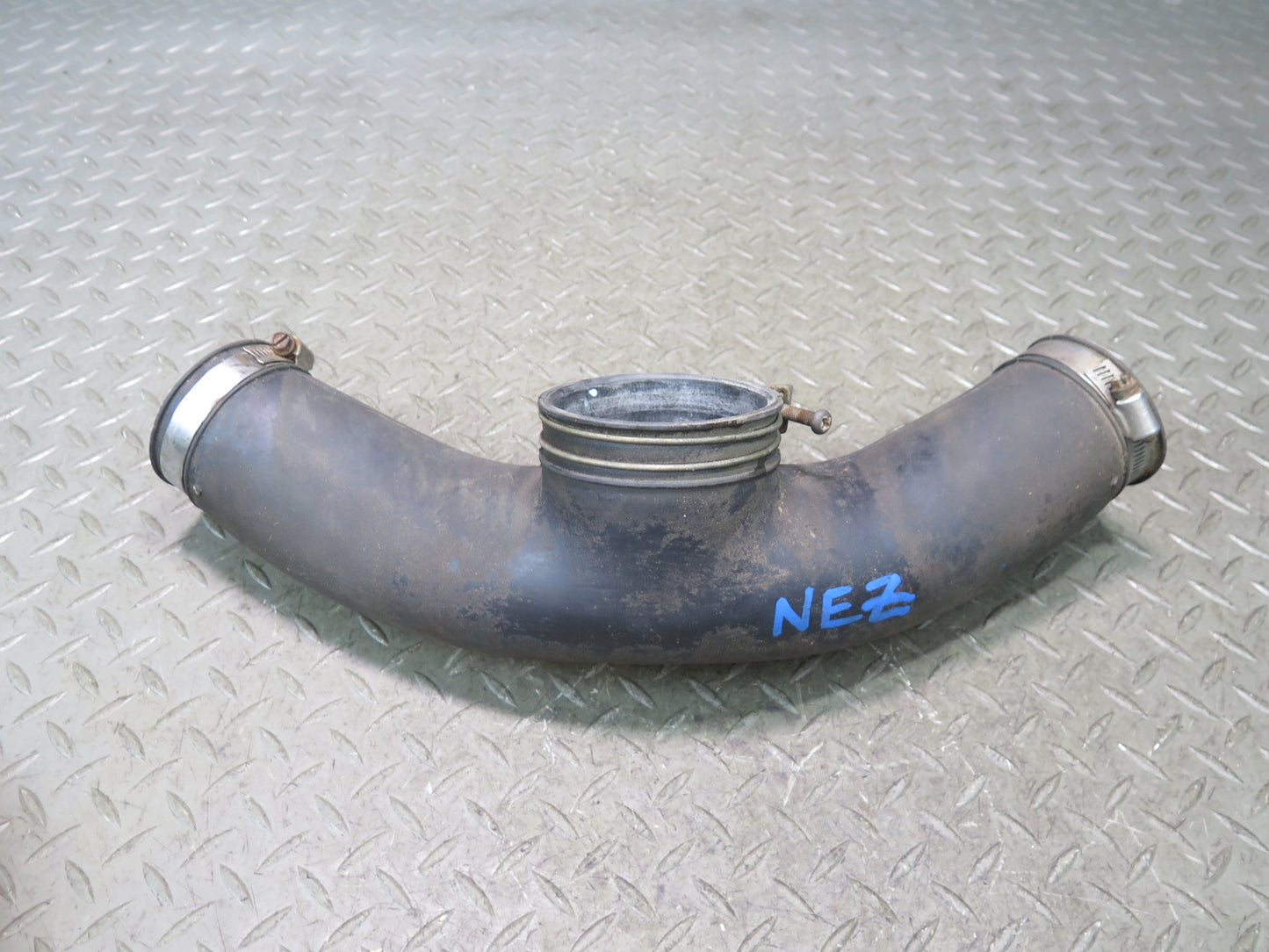 90-96 Nissan Z32 300ZX NA Center Air Intake Duct Hose Pipe Line OEM