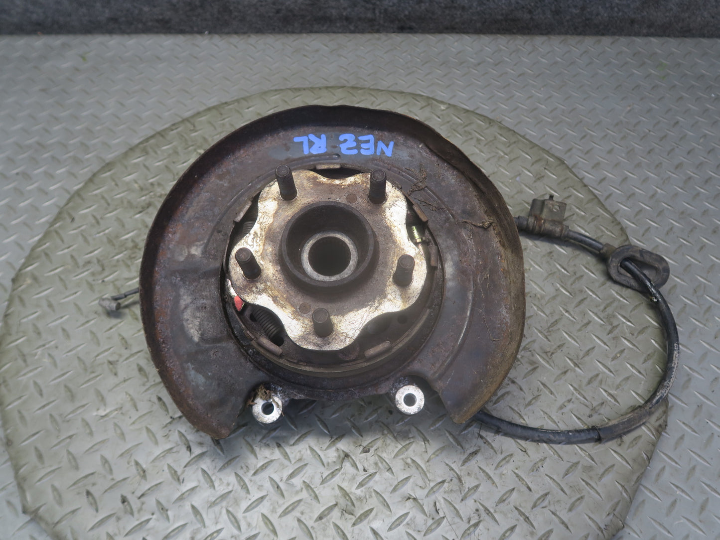 91-96 Nissan Z32 300ZX NON Turbo Rear Left Spindle Knuckle Wheel Hub Bearing OEM