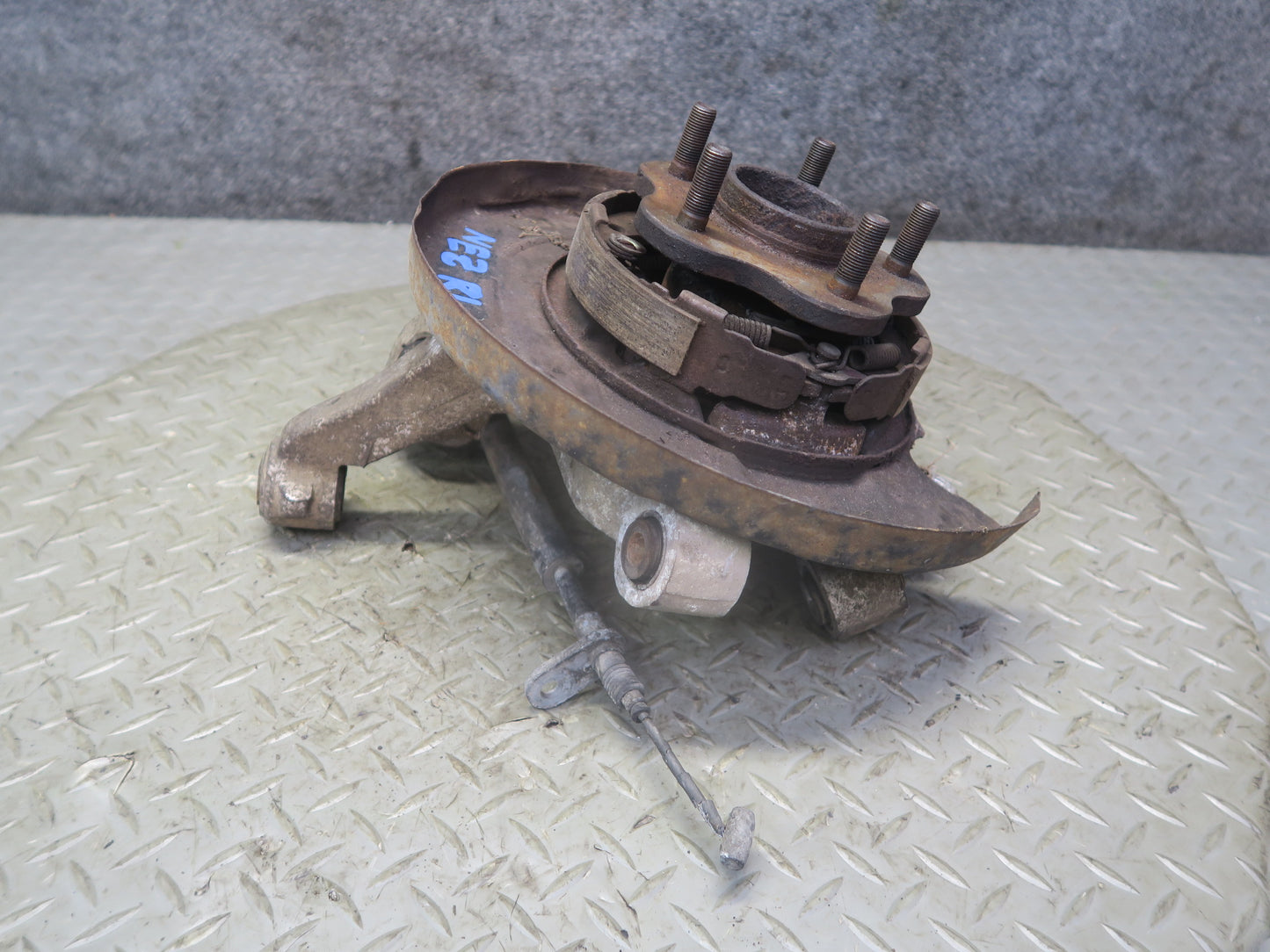 91-96 Nissan Z32 300ZX NON Turbo Rear Left Spindle Knuckle Wheel Hub Bearing OEM