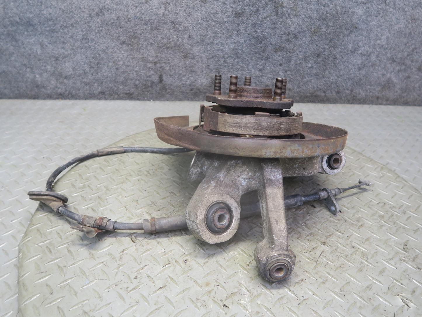 91-96 Nissan Z32 300ZX NON Turbo Rear Left Spindle Knuckle Wheel Hub Bearing OEM