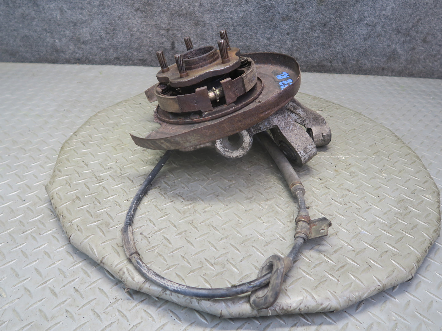 91-96 Nissan Z32 300ZX NON Turbo Rear Left Spindle Knuckle Wheel Hub Bearing OEM