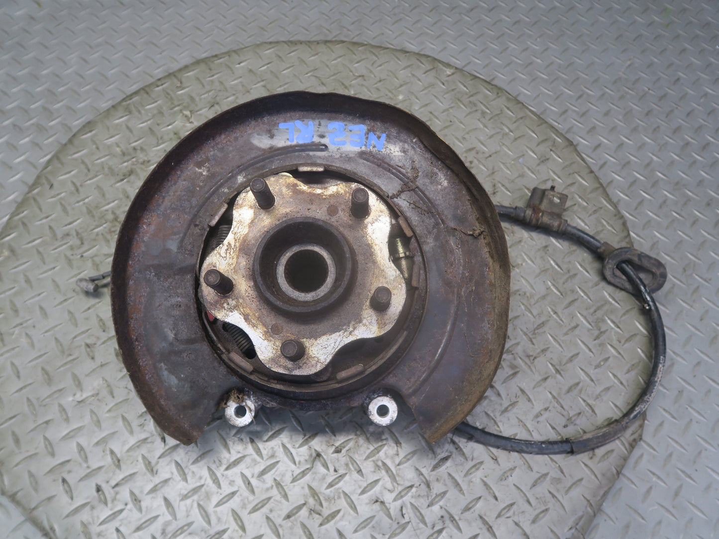 91-96 Nissan Z32 300ZX NON Turbo Rear Left Spindle Knuckle Wheel Hub Bearing OEM