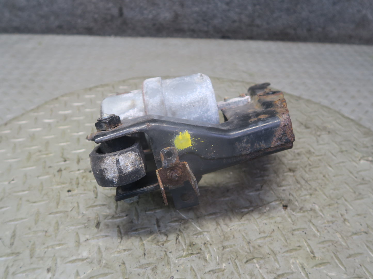 99-00 VW Eurovan T4 2.8L A/T Automatic Transmission Mount Bracket Set 91K OEM