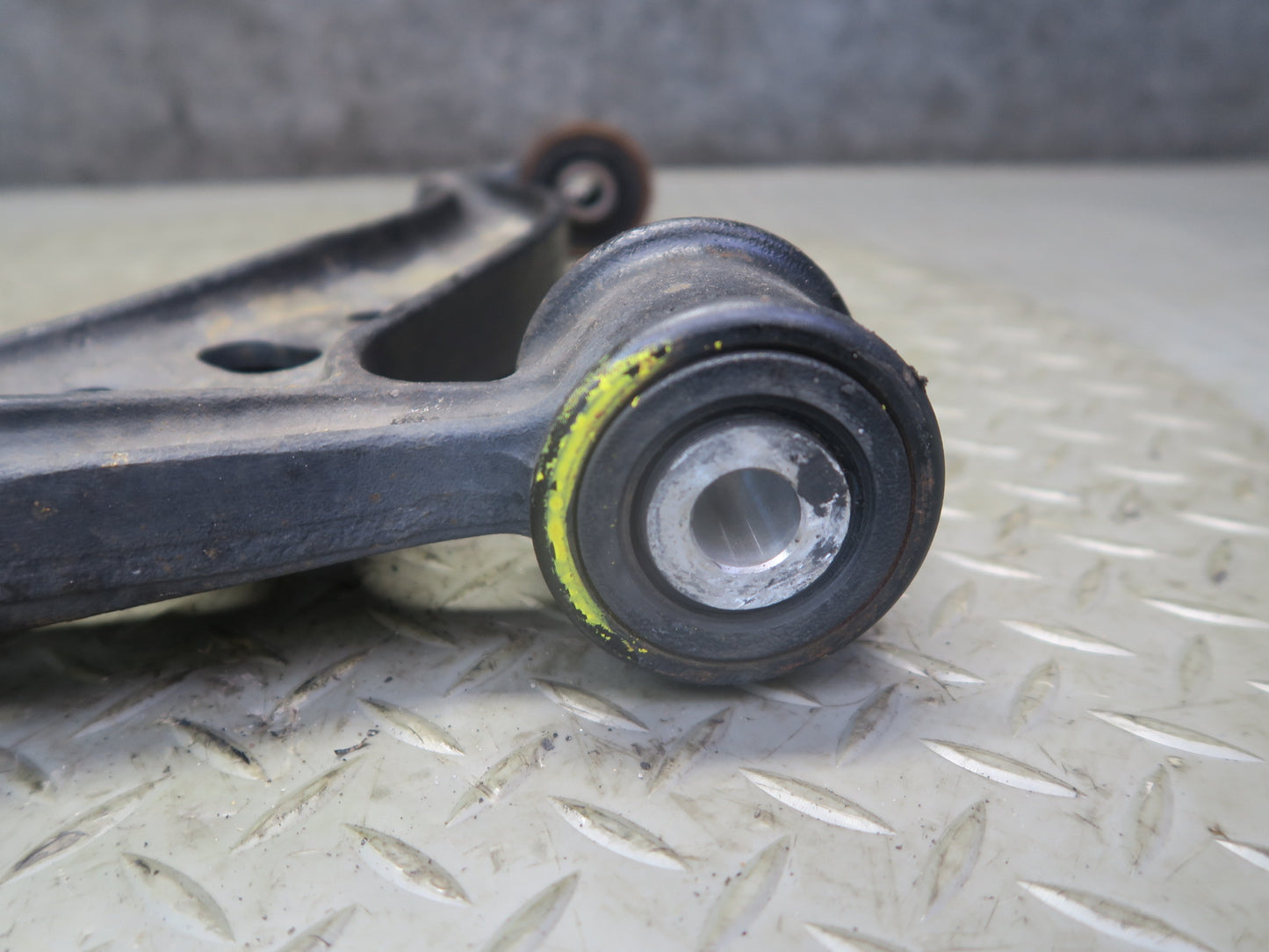 97-00 Lexus UZZ30L SC300 SC400 Front Right Lower Control Arm 115K Miles OEM