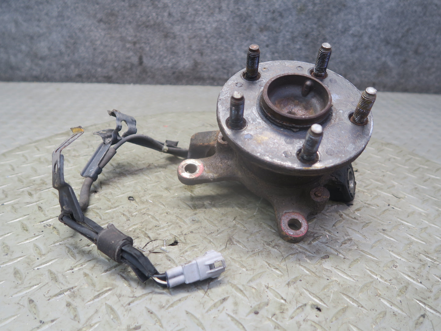 92-00 Lexus UZZ30 SC400 SC300 RWD Front Right Spindle Knuckle Wheel Hub 115K OEM