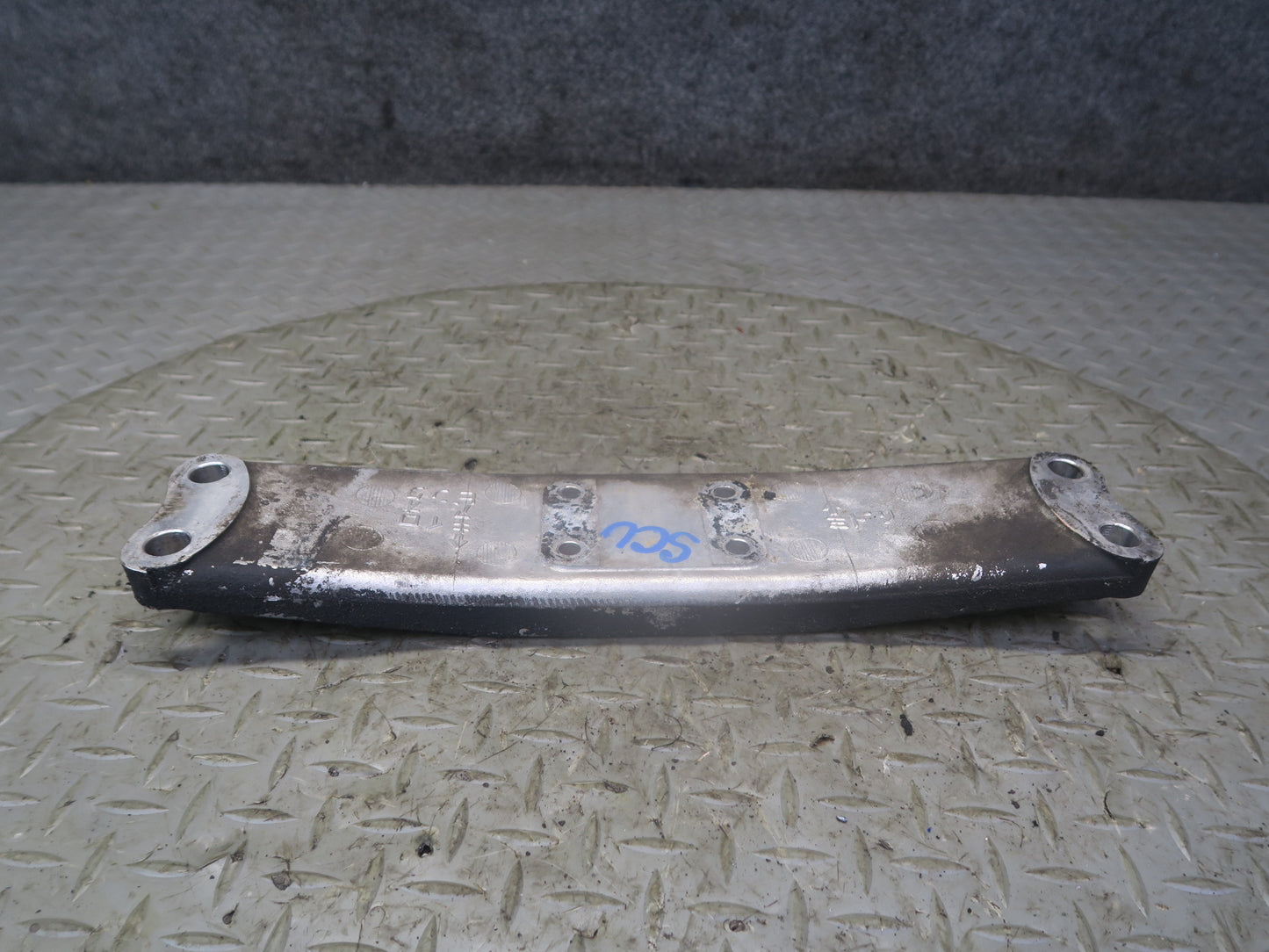97-00 Lexus UZZ30L SC300 SC400 Rear Automatic Transmission Mount Bracket OEM