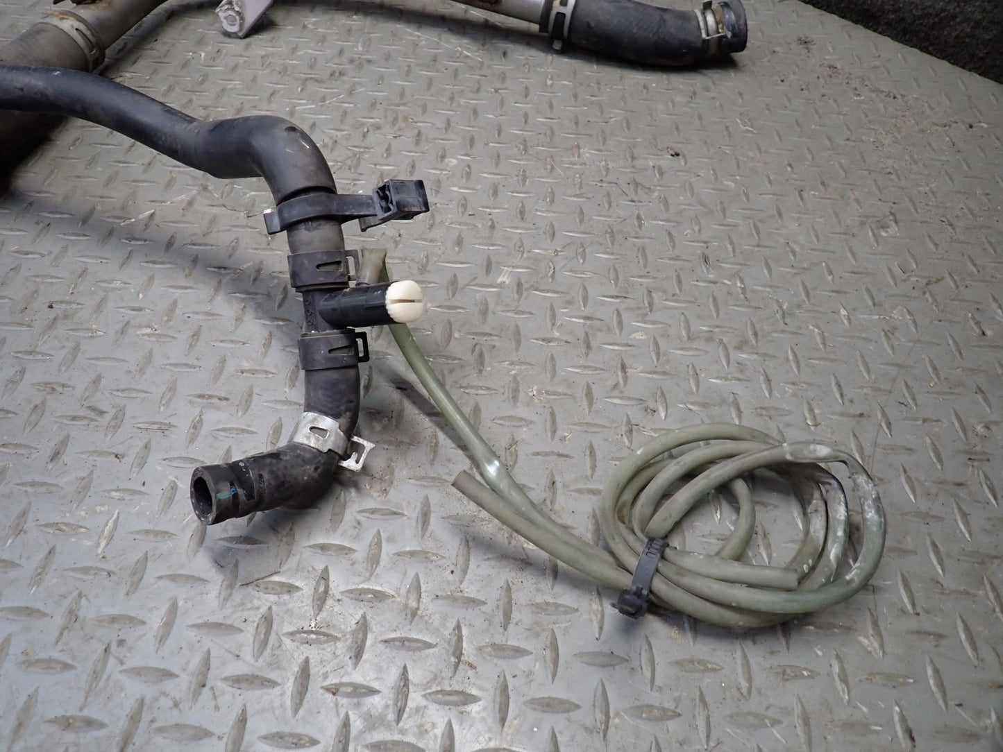 00-05 Toyota MR2 Spyder ZZW30L 1ZZFE Engine Coolant Hose Pipe Line Set OEM