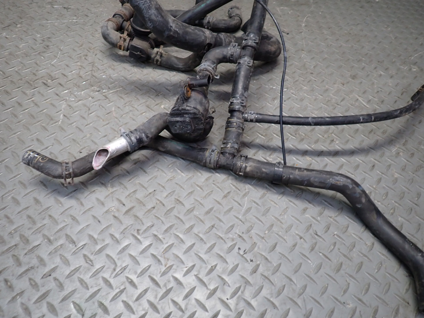 2000 VW Eurovan T4 2.8L AES Engine Radiator Coolant Hose Pipe Line Set OEM