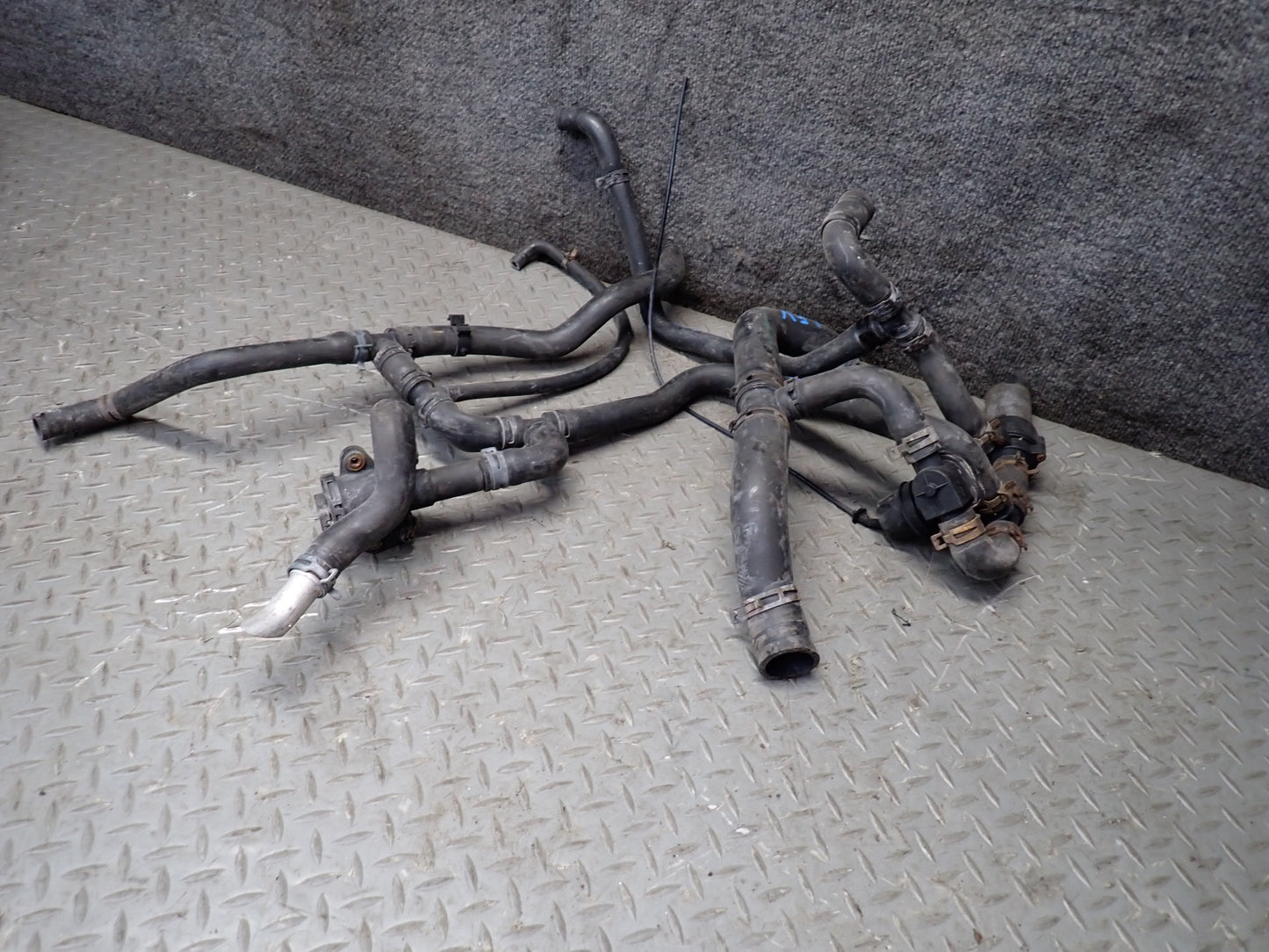 2000 VW Eurovan T4 2.8L AES Engine Radiator Coolant Hose Pipe Line Set OEM