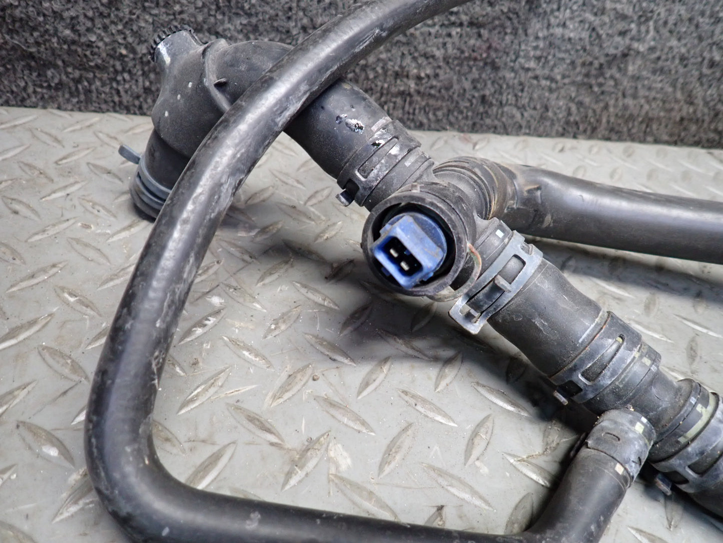 2000 VW Eurovan T4 2.8L AES Engine Radiator Coolant Hose Pipe Line Set OEM