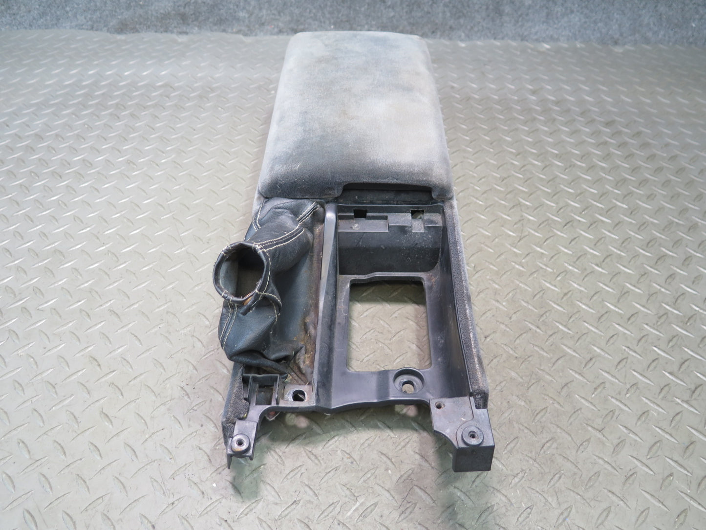 90-96 Nissan Z32 300ZX 2+0 Center Console Trim Cover Panel w Armrest OEM
