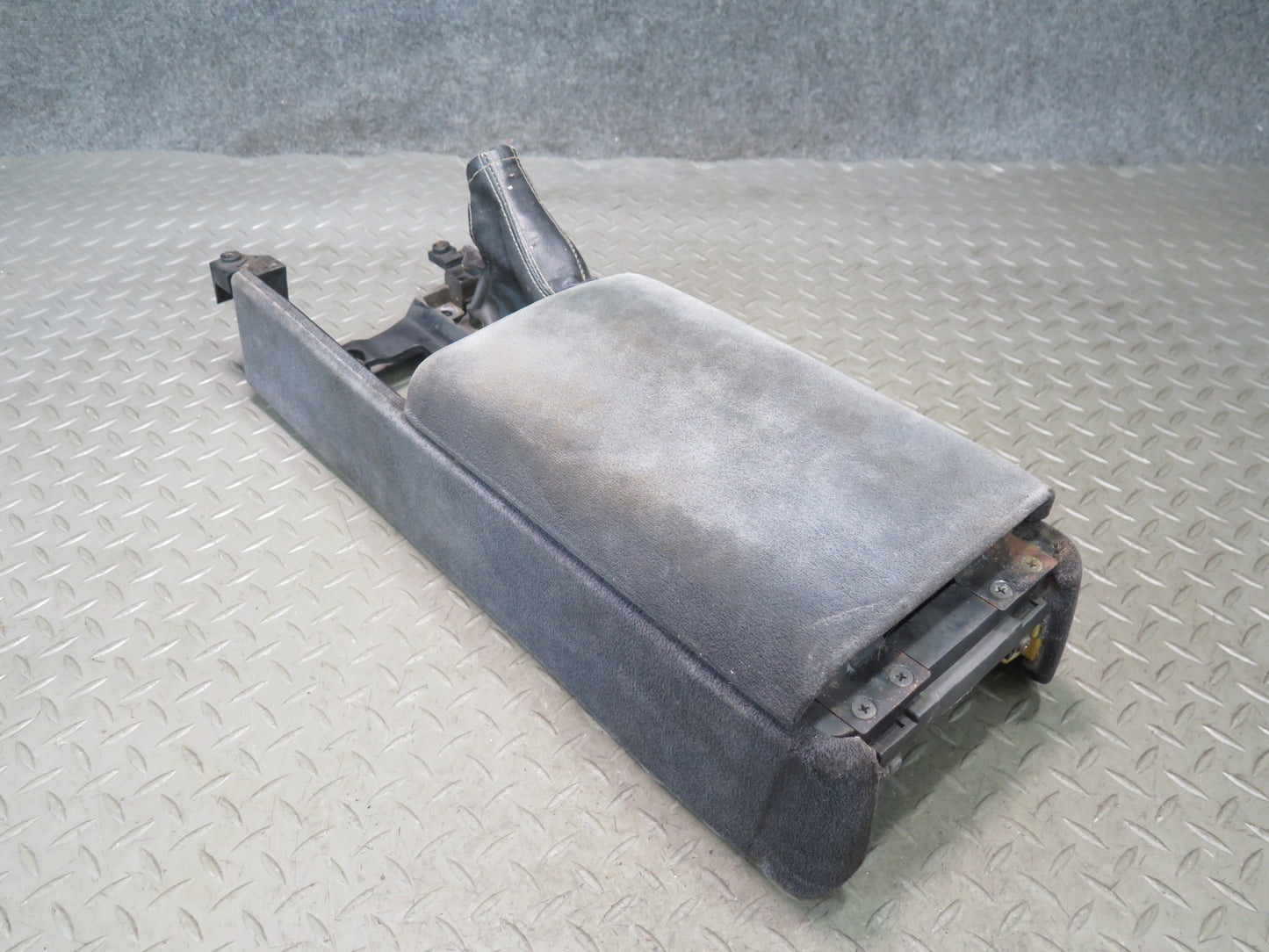 90-96 Nissan Z32 300ZX 2+0 Center Console Trim Cover Panel w Armrest OEM